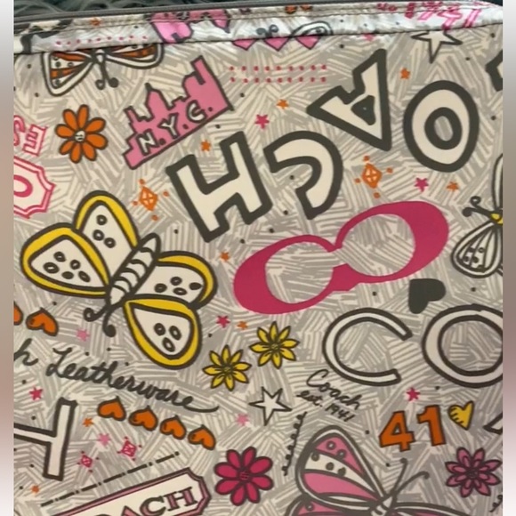 EUC Like new Authentic Coach Poppy Bandana Graffiti Butterfly Laptop Bag - Picture 3 of 4